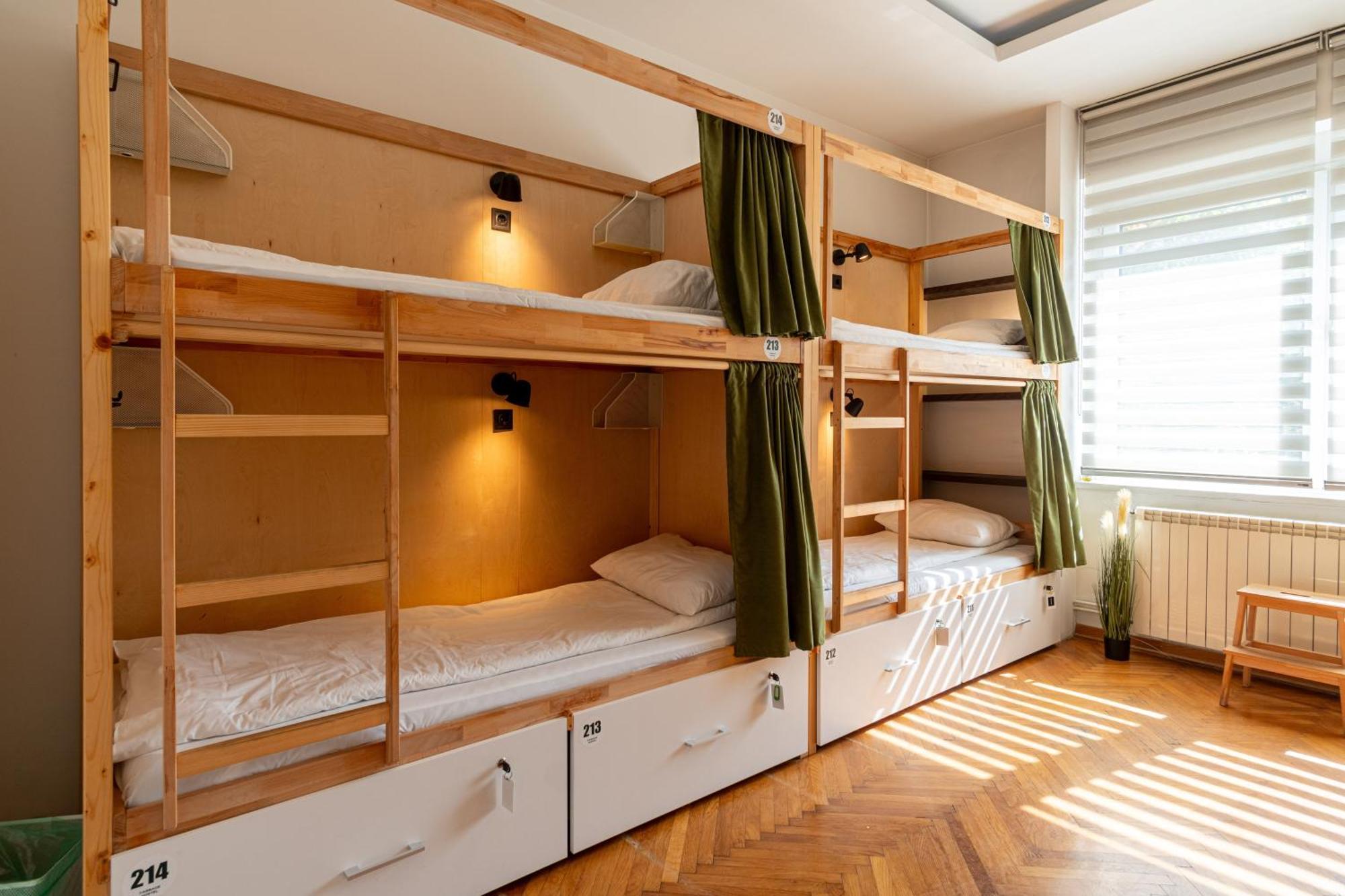 בלגרד Cabbage Hostel מראה חיצוני תמונה
